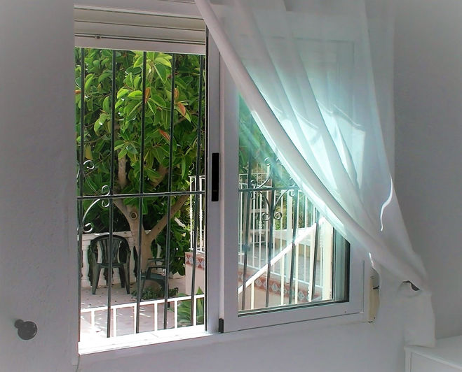 Image No.25-7 Bed Property for sale