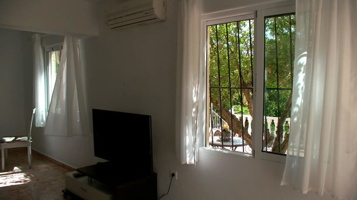 Image No.31-7 Bed Property for sale