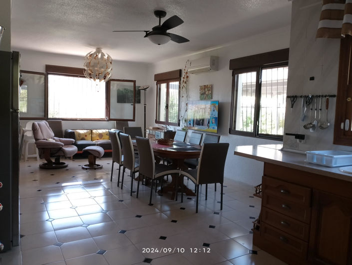 Image No.7-7 Bed Property for sale