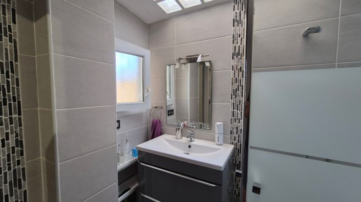 Image No.10-3 Bed Townhouse for sale