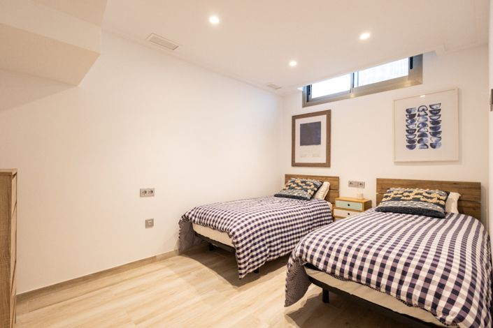 Image No.13-4 Bed Villa for sale