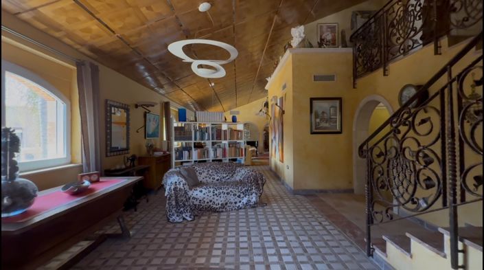 Image No.13-6 Bed Property for sale