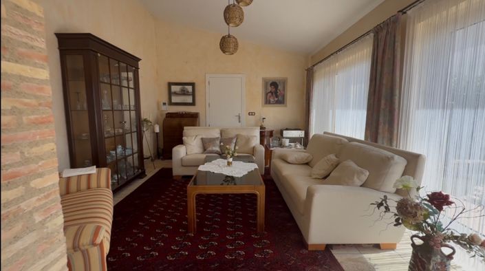 Image No.39-6 Bed Property for sale