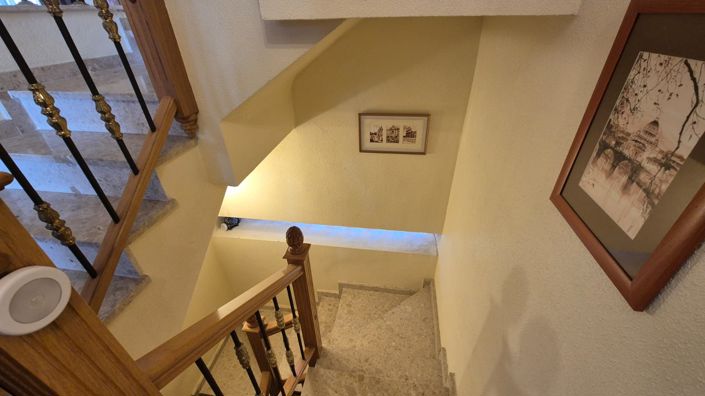 Image No.16-3 Bed Property for sale