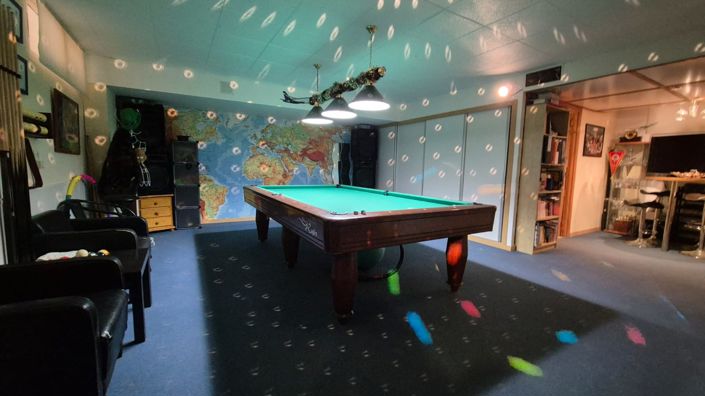 Image No.20-3 Bed Property for sale