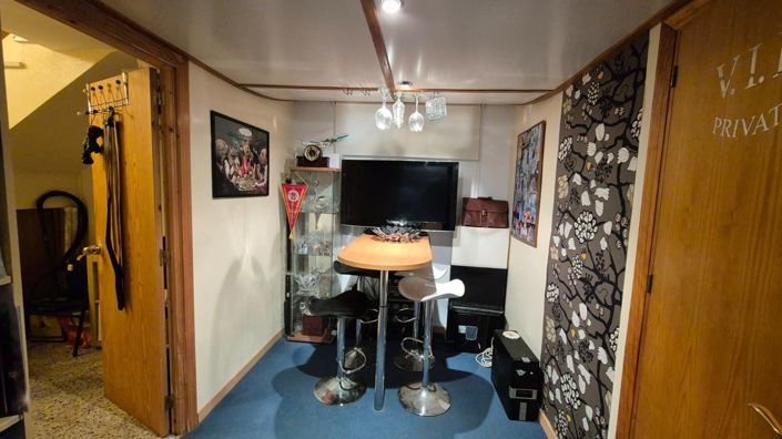 Image No.21-3 Bed Property for sale