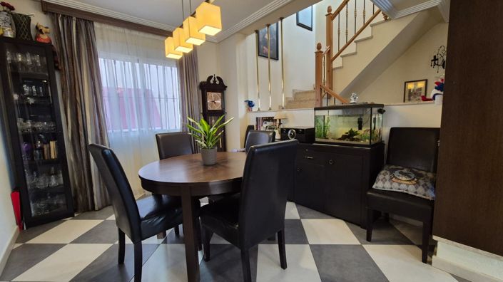 Image No.4-3 Bed Property for sale