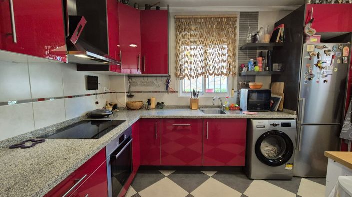 Image No.8-3 Bed Property for sale