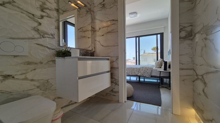 Image No.34-4 Bed Property for sale