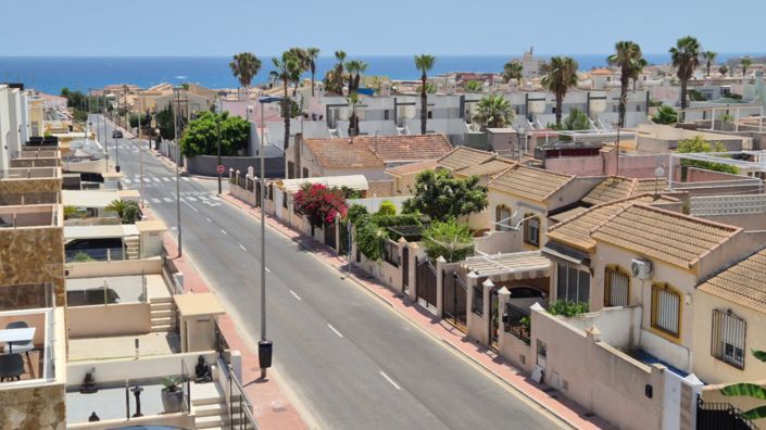 Image No.44-4 Bed Property for sale