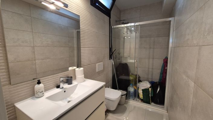 Image No.48-4 Bed Property for sale