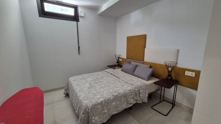 Image No.49-4 Bed Property for sale