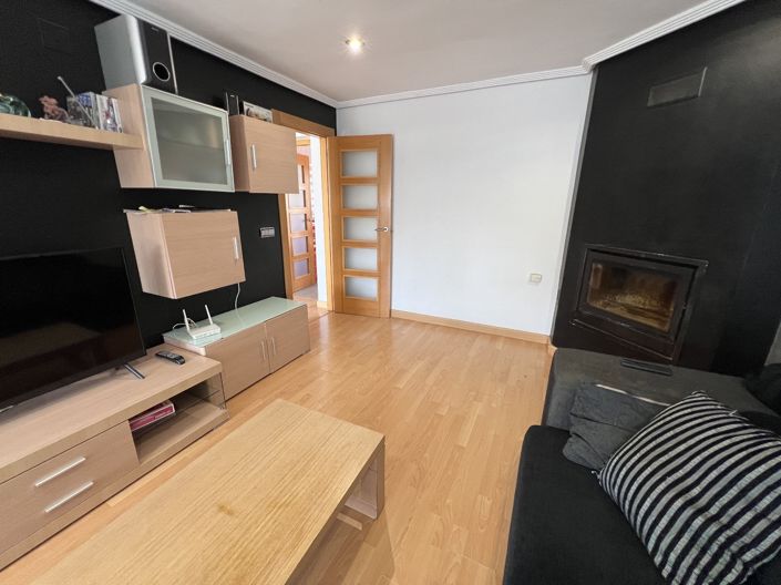 Image No.13-3 Bed House for sale