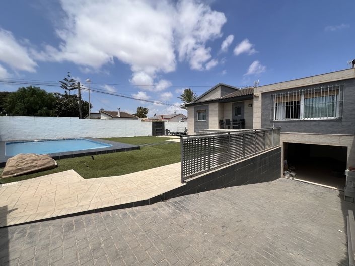 Image No.31-3 Bed House for sale