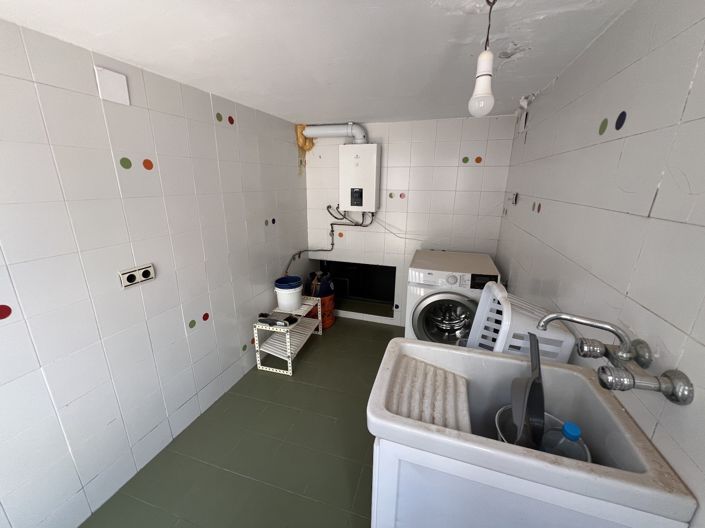 Image No.35-3 Bed House for sale