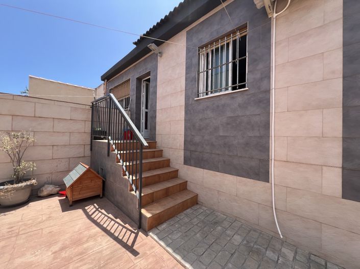 Image No.38-3 Bed House for sale