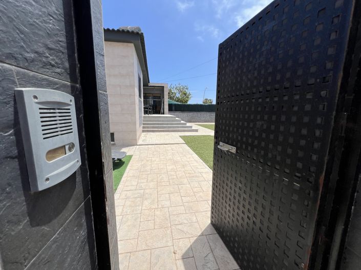 Image No.40-3 Bed House for sale