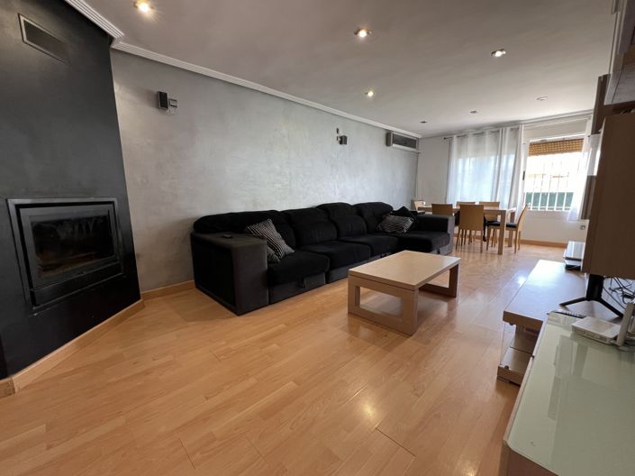 Image No.9-3 Bed House for sale