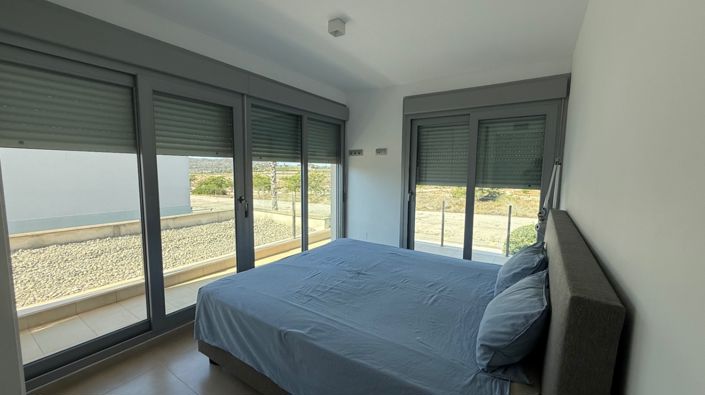 Image No.14-3 Bed Property for sale