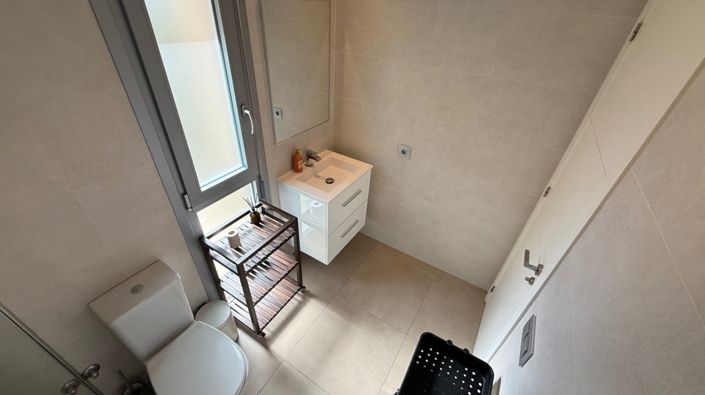 Image No.19-3 Bed Property for sale