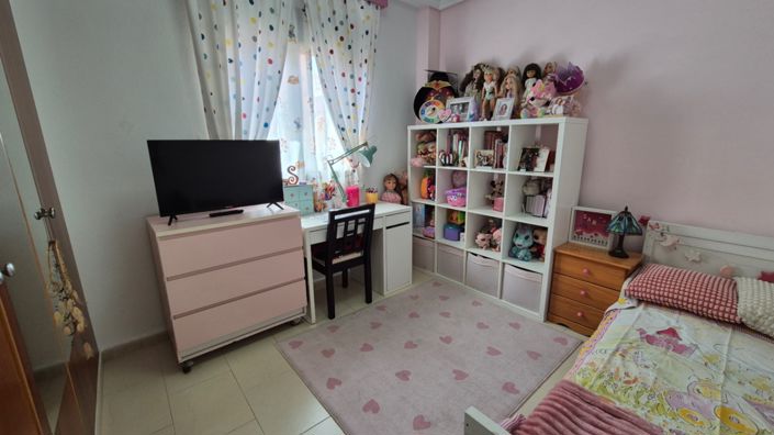 Image No.30-2 Bed Property for sale